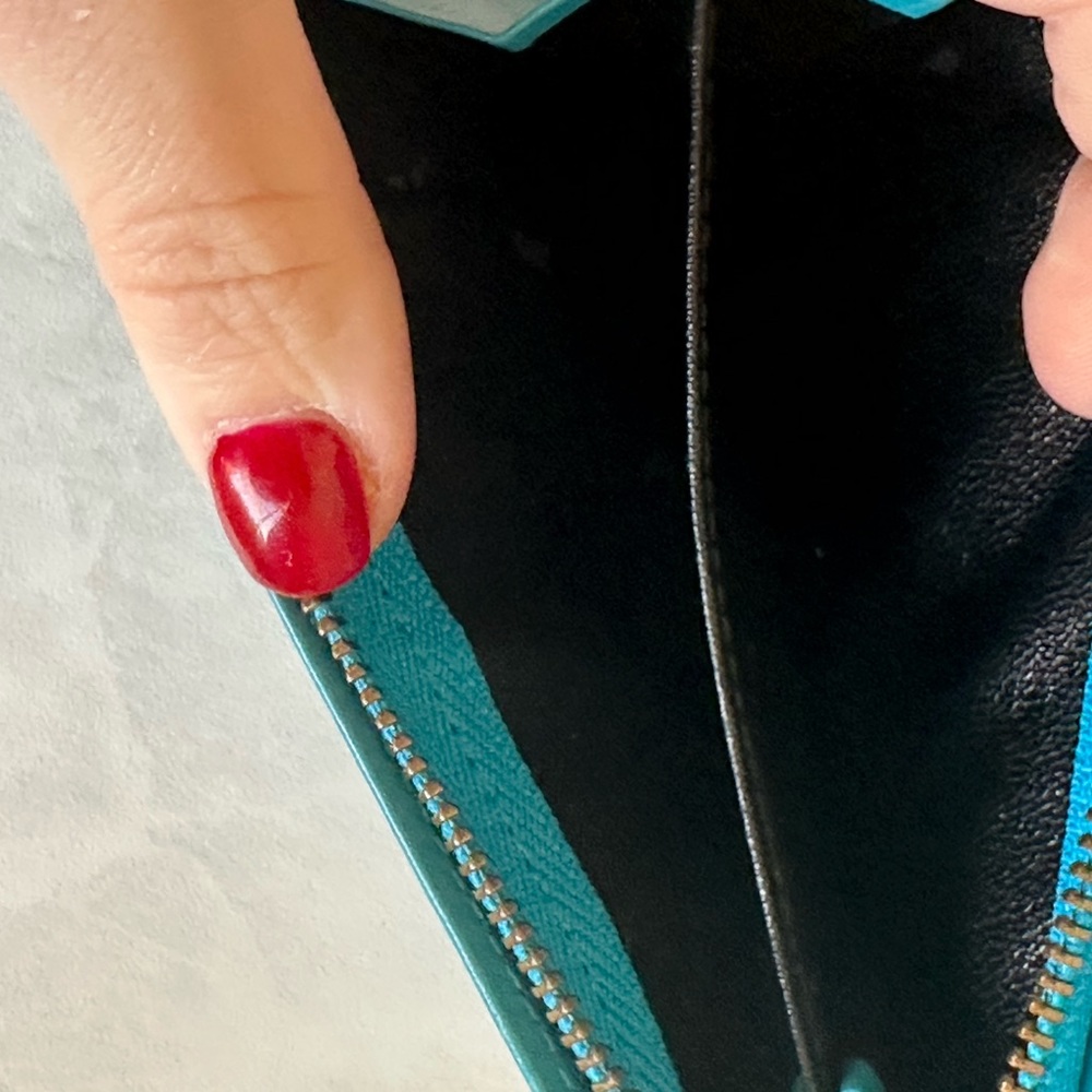 YSL Compact Wallet - Picture 4 of 7